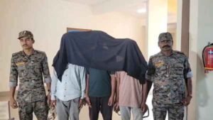 Chatra police crack down on drug traffickers, arrest three interstate smugglers with brown sugar worth Rs 5 lakh