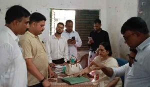 NHRC Special Rapporteur Suchitra Sinha reached Saraikela, said- 'Even after 42 years, Chandil Dam displaced people have not got justice, if needed, CBI investigation will be recommended'