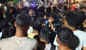 Chatra: Drunk driver hits several people, injuring four