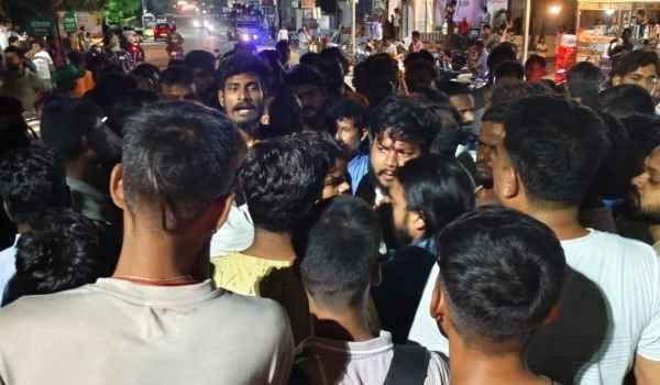 Chatra: Drunk driver hits several people, injuring four