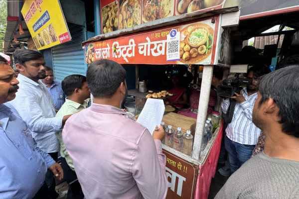 The allotted shops were being rented out and were running their own businesses; the Ranchi Municipal Corporation identified 33 shops.