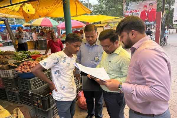 The allotted shops were being rented out and were running their own businesses; the Ranchi Municipal Corporation identified 33 shops.