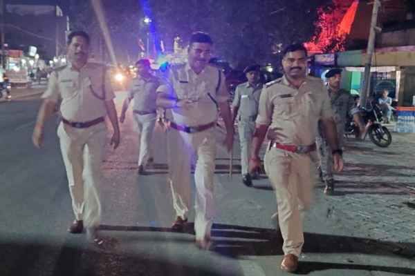 Bokaro: Police launched a special investigation campaign in Jaridih police station area, cracking down on anti-social elements