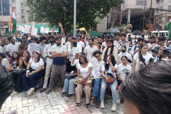 AISA celebrated at Albert Ekka Chowk, saying, "Dharmendra Pradhan's resignation is the result of the struggle of all students and youth."