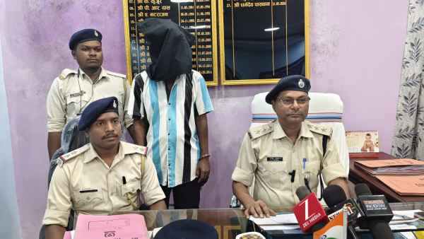 Simdega police hostage case: Police arrested and sent another accused
