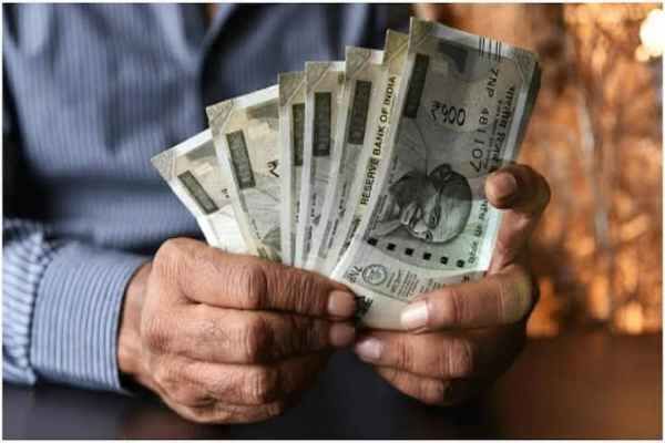 A high-level committee has been formed in Jharkhand to resolve the salary discrepancy and MACP dispute among government employees, with retired officers taking charge.