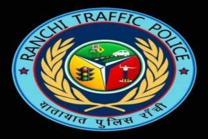 Ranchi: Traffic police attacked and beat a biker without a helmet and license after he was stopped.