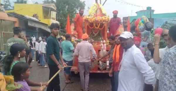 Saraikela: Ghura Rath Yatra took place amidst heavy rain, enthusiasm among devotees