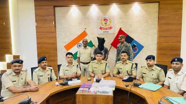 Ramgarh: Notorious criminal 'Shiva Dom' arrested after encounter, associate Ariz Alam also caught with huge cache of arms