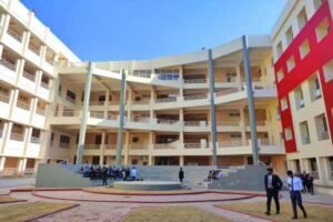 Six months of student struggle pays off, DSPMU rolls back Commerce department fee hike