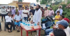 Saraikela: JLKM leader Tarun Mahato received a grand welcome in Amda village, villagers raised the issue of water, road and employment