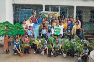 Students and parents planted saplings.