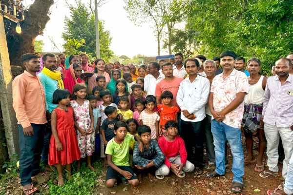 Bokaro: Bala Bahiyar Tola gets a new transformer, electricity due to the initiative of JLKM leader Pooja Mahato