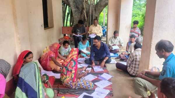 Voter list revision drive picks up pace in Ranchi, 74% counting forms distributed