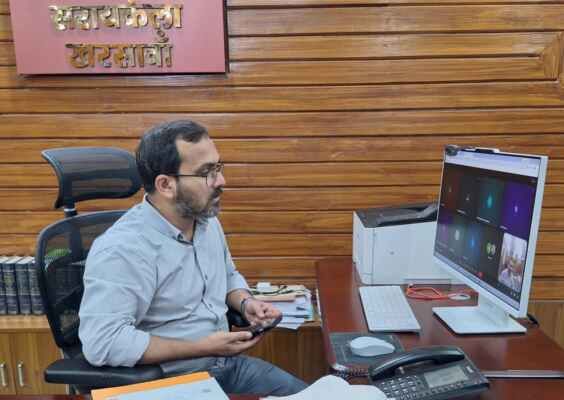 सरायकेला DC ने वीडियो कॉन्फ्रेंसिंग