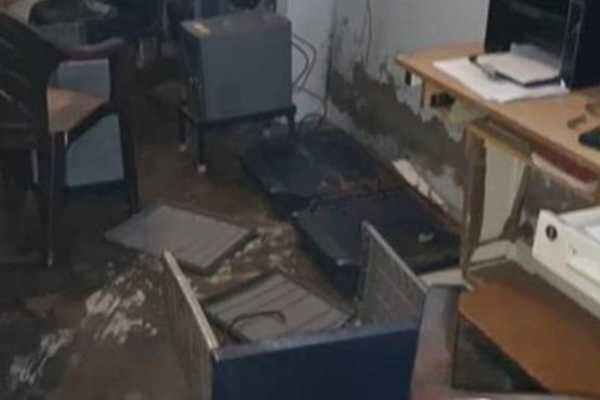 आदर्श उच्च विद्यालय से एक लाख से अधिक के कंप्यूटर उपकरण चोरी