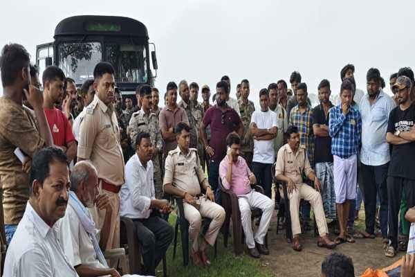 पाकुड़: प्रेम प्रसंग में हुई विवाद मामले को पुलिस ने कराया शांत