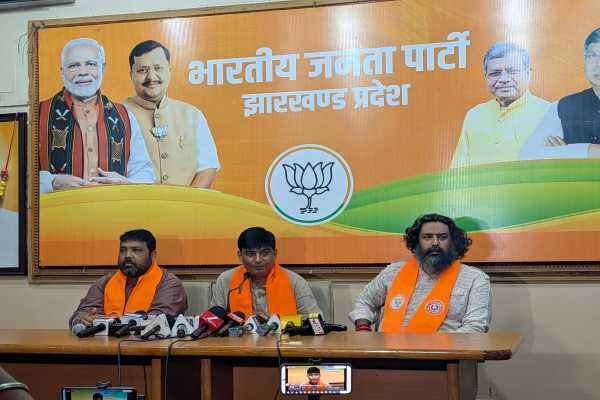 झारखंड में निवेश के नाम पर जनता को गुमराह कर रही है सरकार : संदीप वर्मा