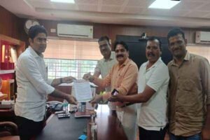राज्यपाल के नाम उपायुक्त को सौंपा ज्ञापन