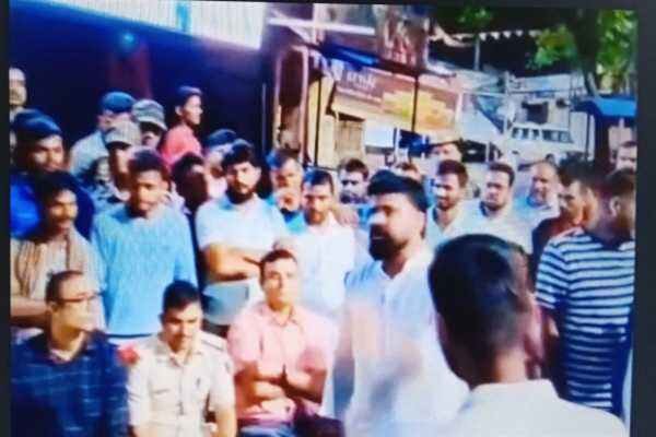 BJP युवा नेता श्रीनिवास सिंह पुलिस हिरासत में, हाईकोर्ट में फर्जी दस्तावेज पेश करने का है आरोप