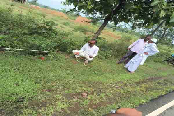 उत्क्रमित मध्य विद्यालय के प्रभारी प्रधानाध्यापक पर अनियमितता का आरोप