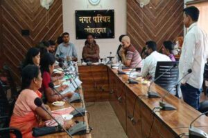 17 पार्षदों के स्थगन