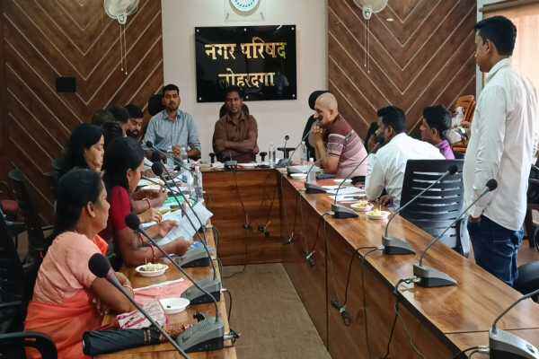 17 पार्षदों के स्थगन