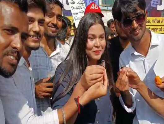 रांची में छात्रों ने मनाया जश्न