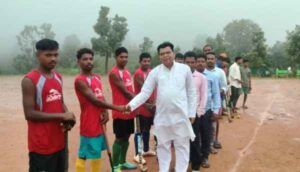 Ranchi: Hockey tournament held on the death anniversary of martyr Ramesh Singh Munda; Kulatta defeated Ichahatu 1-0.