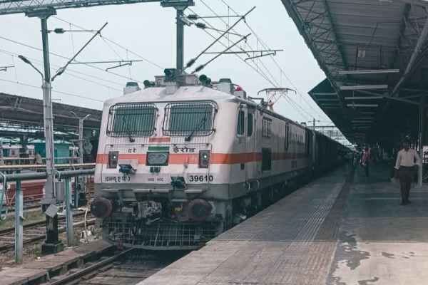 Record Income: South Eastern Railway earns profit from scrap disposal in the first quarter of the financial year 2026-27, earning a record income of ₹148.54 crore
