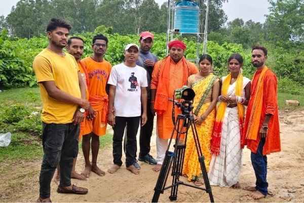 Koderma singer Deepak Singh's new 'Bol Bam Bhajan' will be released soon.