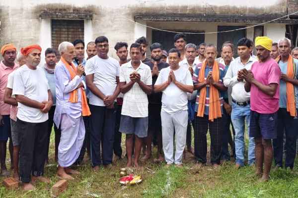 Hazaribagh: 'Bhoomi Pujan' for the reconstruction of the 44-year-old Mahavir Temple.