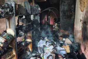 किताब की दुकान में लगी आग