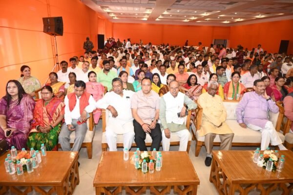 All great men who have contributed in the religious, political and social fields are idols of BJP: Dushyant Gautam