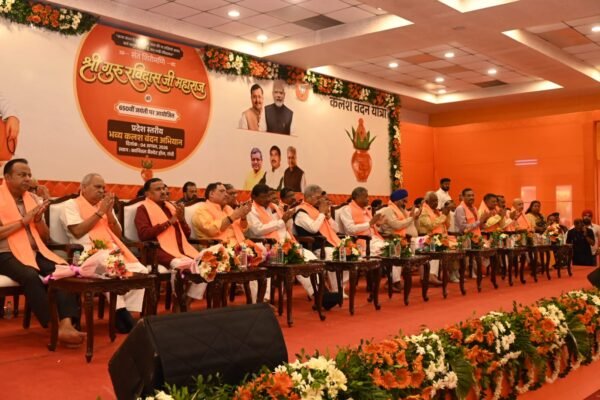 All great men who have contributed in the religious, political and social fields are idols of BJP: Dushyant Gautam