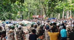 JPSC-JSSC agitation: Ranchi police maintain restraint amid violent protests, students chant "Long Live Ranchi Police." Read the minute-by-minute account of the events from the breaking of barricades to the march to the Assembly.