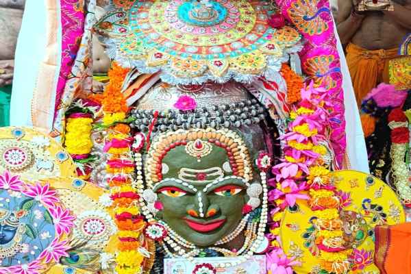 Preparations in Ujjain: The very first Rakhi will be offered to Lord Mahakaleshwar, and prayers will be made for the welfare of the universe.