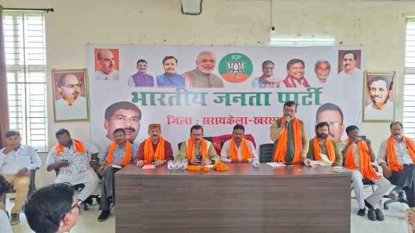 Saraikela: Key BJP meeting regarding SIR; discussions held on the Saraikela and Kharsawan assembly constituencies.
