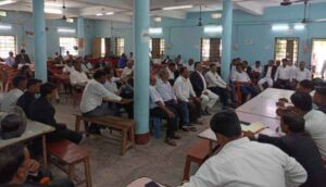 Bokaro: Tenughat Bar Association demanded implementation of security law, condemned the incident of assault on lawyers.