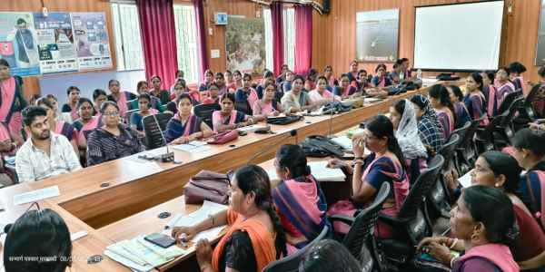 Koderma: Meeting regarding SIR in Markacho, review of work progress, many instructions given