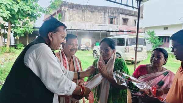 Chakradharpur: BJP's organizational meeting, Malti Giluwa honored, strategy made for upcoming campaigns