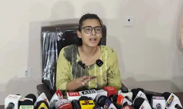 RSS behind ink throwing, government should take charge of the examination instead of private agencies: Neha Bora