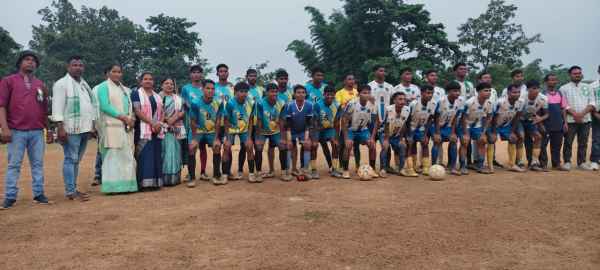 Chakradharpur: Final of the three-day football tournament; Jojodih FC wins the title.