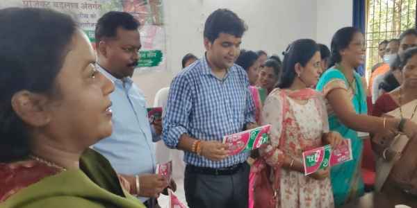 Chaibasa: DC emphasizes livelihood enhancement, social awareness, and women's empowerment at the 'Sakhi Samvad' program.