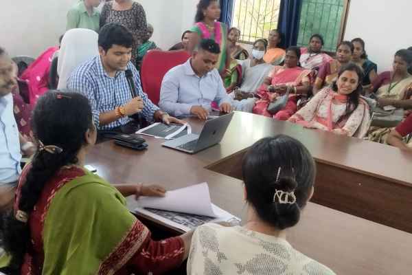 Chaibasa: DC emphasizes livelihood enhancement, social awareness, and women's empowerment at the 'Sakhi Samvad' program.