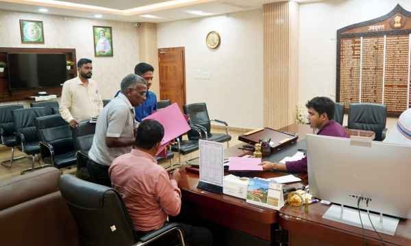 Chaibasa: DC held a meeting of the Disaster Management Authority Committee, consideration was given to giving ex-gratia assistance.