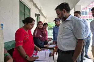 Giridih: Voter list special revision campaign intensifies, DC inspects polling stations