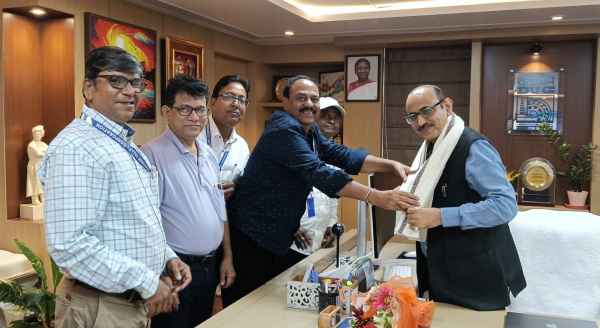 Bokaro: Employee union holds talks with the Chairman at DVC headquarters in Kolkata; receives assurance of a speedy resolution to various demands.