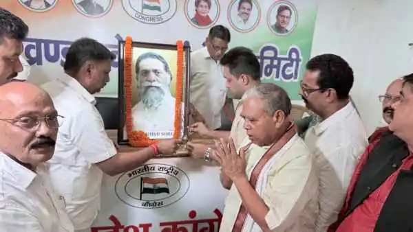 Resolving to carry forward Shibu Soren's legacy, Congress says it is committed to building the Jharkhand of the leader's dreams.