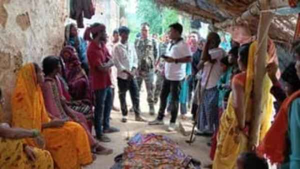 Havoc caused by an unknown disease in Ketar, Garhwa: Two brothers dead, four other family members critically ill.